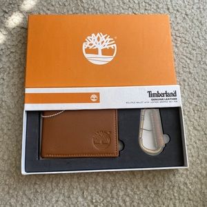 Timberland
Mens Genuine Leather Wallet & Key Fob
